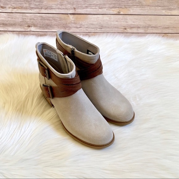 Timberland Sutherlin Bay Cross Strap Ankle Boots - Picture 4 of 8